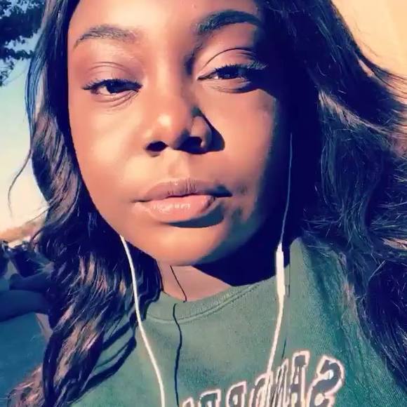 Meet your Posher, Jade - Picture 2 of 2